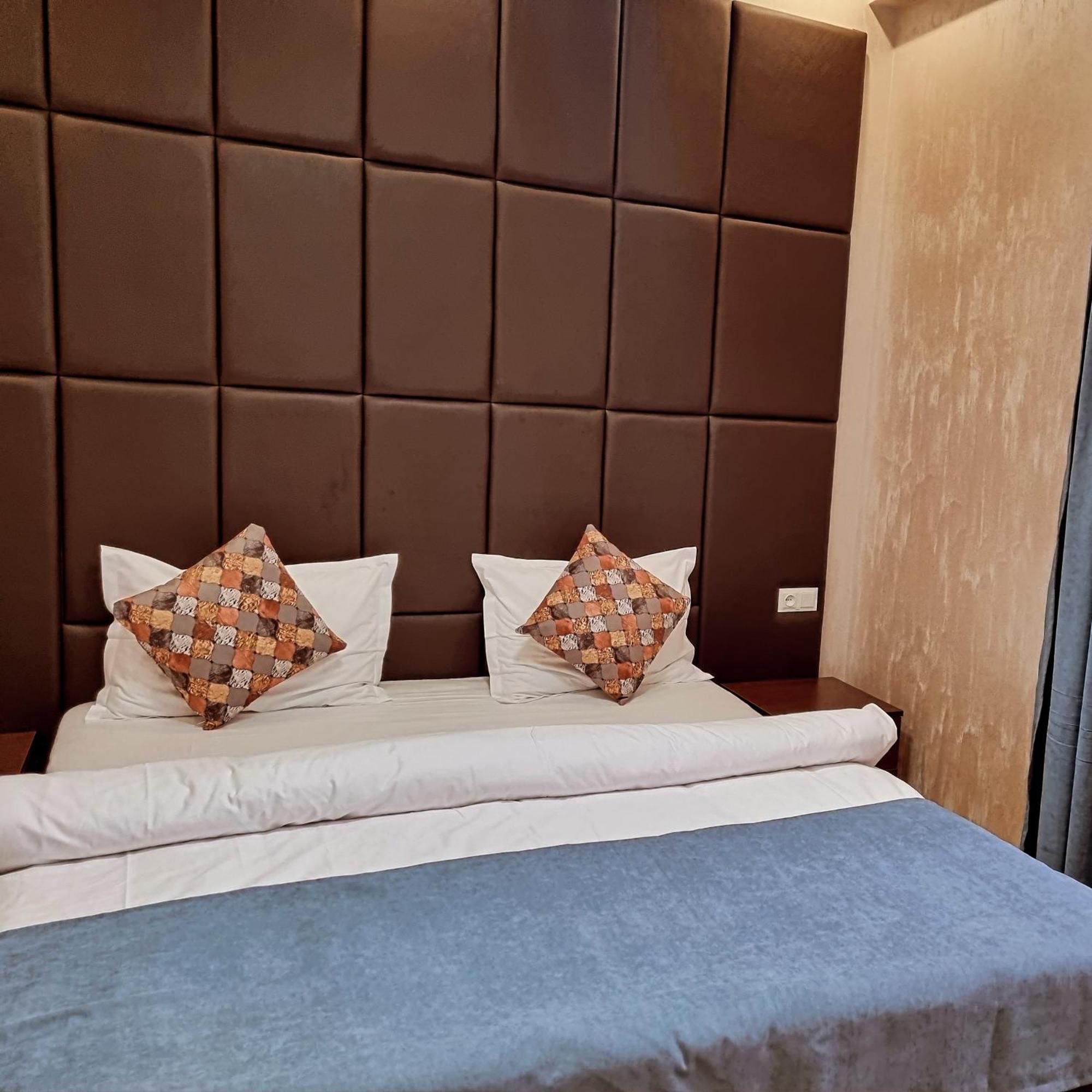 Days Hotel Erevan Exterior foto
